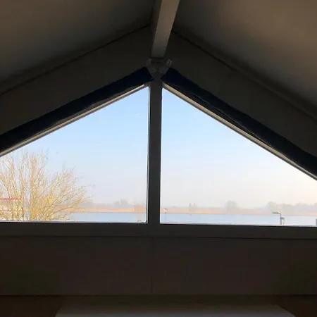 De Biesbosch - In 't Riet Couette-café *