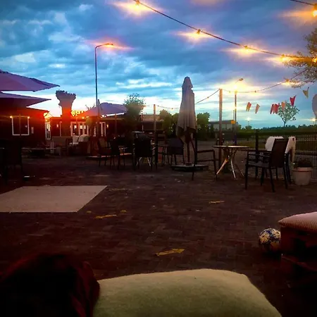 住宿加早餐酒店 De Biesbosch - In 't Riet 德里默伦