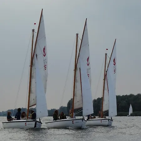 住宿加早餐酒店 De Biesbosch - In 't Riet 德里默伦