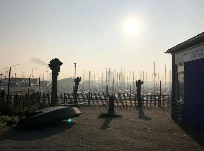 Bed and Breakfast De Biesbosch - In 't Riet